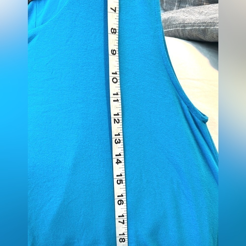 ISLE by Melis Kazan Paradise Blue Layered Tunic Tank Resort Travel ,EUC,Size M - Picture 11 of 12